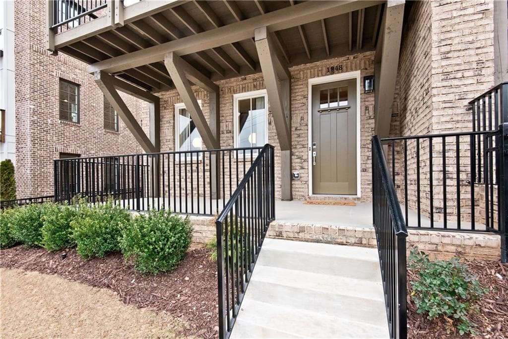 4 bedroom, 4 bathroom, 2,106 sq ft townhouse sold at 1948 Maritime Way 131, Atlanta, GA 30318 — photo 1 of 1