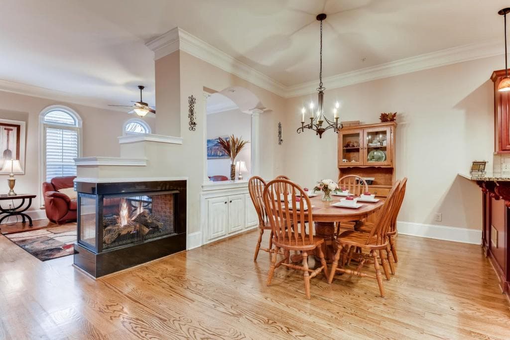941 Delaronde Court, Sandy Springs, GA 30328 — most recent listing photo