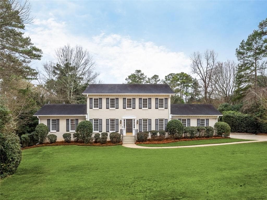 3255 Spalding Drive, Sandy Springs, GA 30350 — most recent listing photo