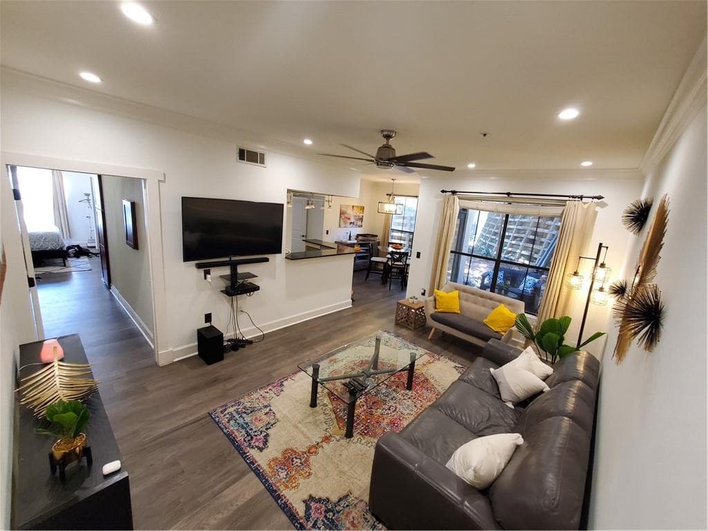 3777 Peachtree Road 1601, Brookhaven, GA 30319 — most recent listing photo
