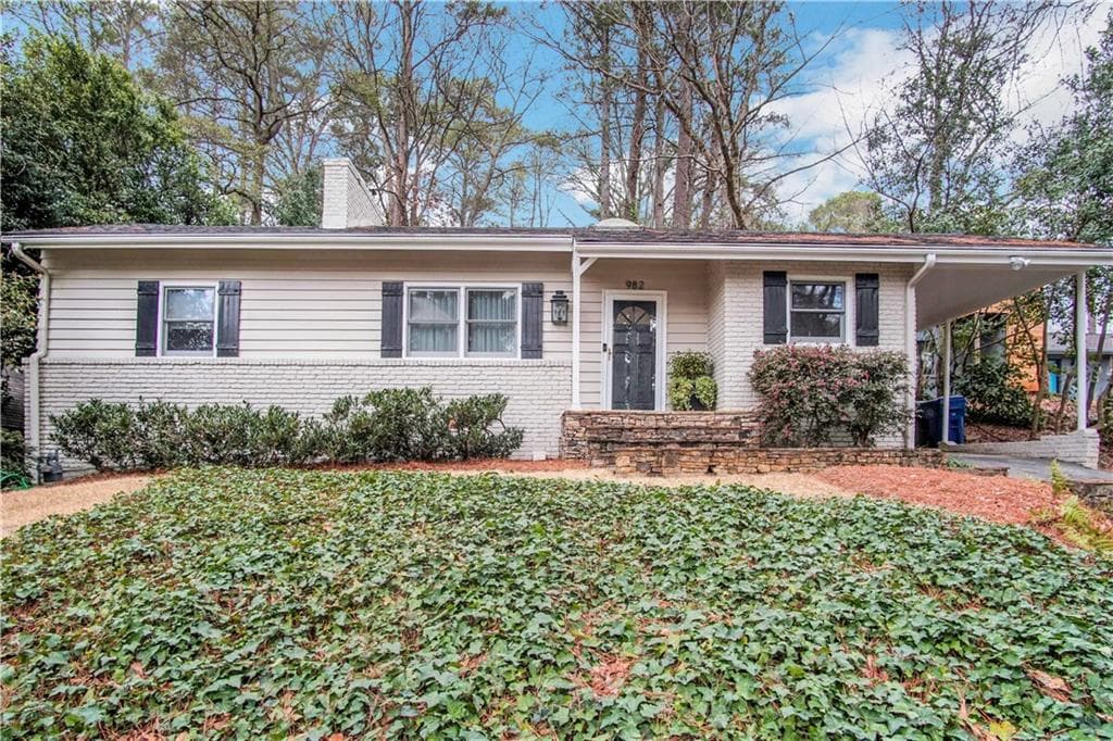 2 bedroom, 1 bathroom, 1,014 sq ft single family residence sold at 982 Cardova Drive, Atlanta, GA 30324
