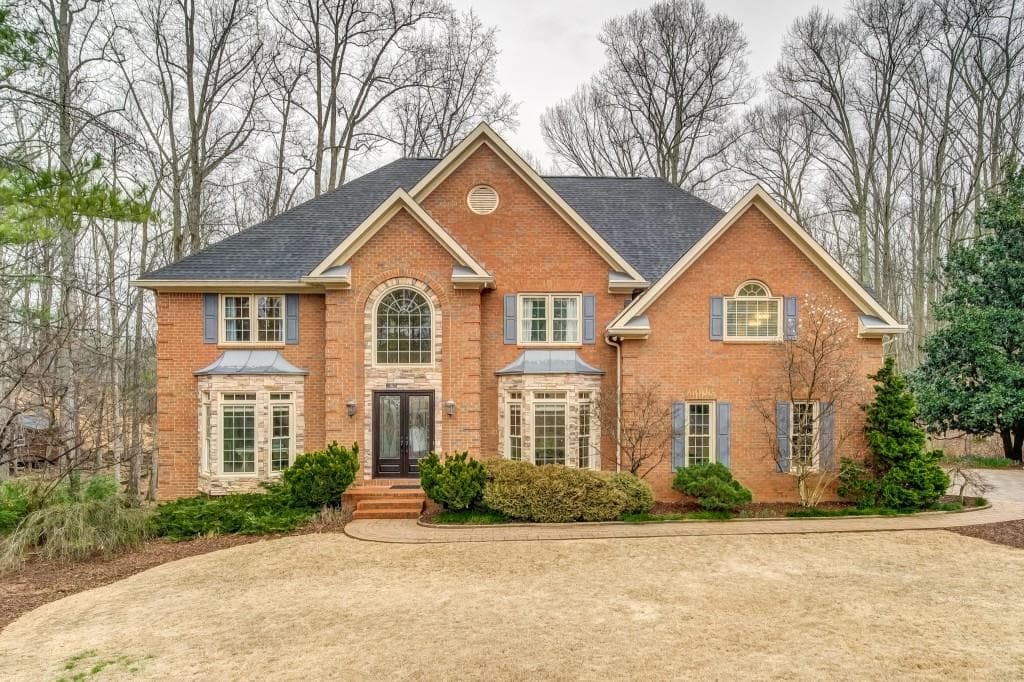 5 bedroom, 5 bathroom, 3,695 sq ft single family residence sold at 220 Croyton Terrace, Alpharetta, GA 30004
