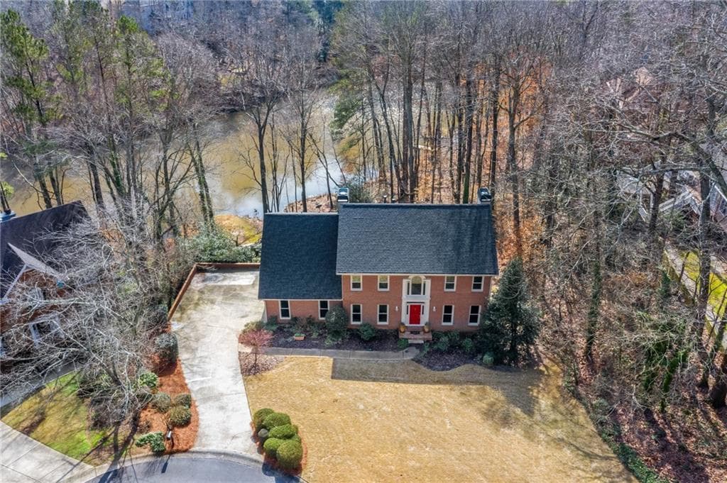5 bedroom, 5 bathroom, 4,500 sq ft single family residence sold at 4362 Butternut Way, Roswell, GA 30075