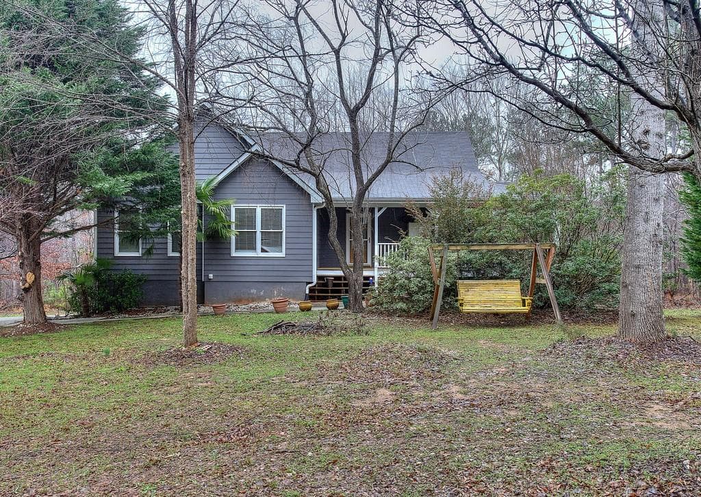 3 bedroom, 3 bathroom single family residence sold at 140 Fairlane Drive, Covington, GA 30016