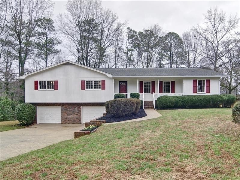 3 bedroom, 2 bathroom, 2,101 sq ft single family residence sold at 3098 Wendmead Place, Marietta, GA 30062