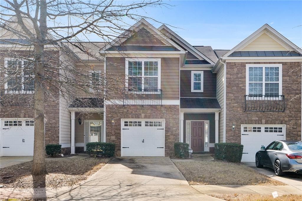 3 bedroom, 3 bathroom, 1,648 sq ft townhouse sold at 2514 Capella Circle, Atlanta, GA 30331