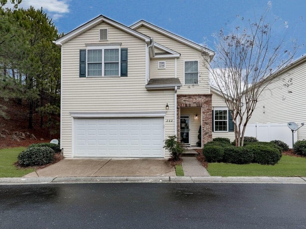 262 Hiawassee Drive, Woodstock, GA 30188 — most recent listing photo