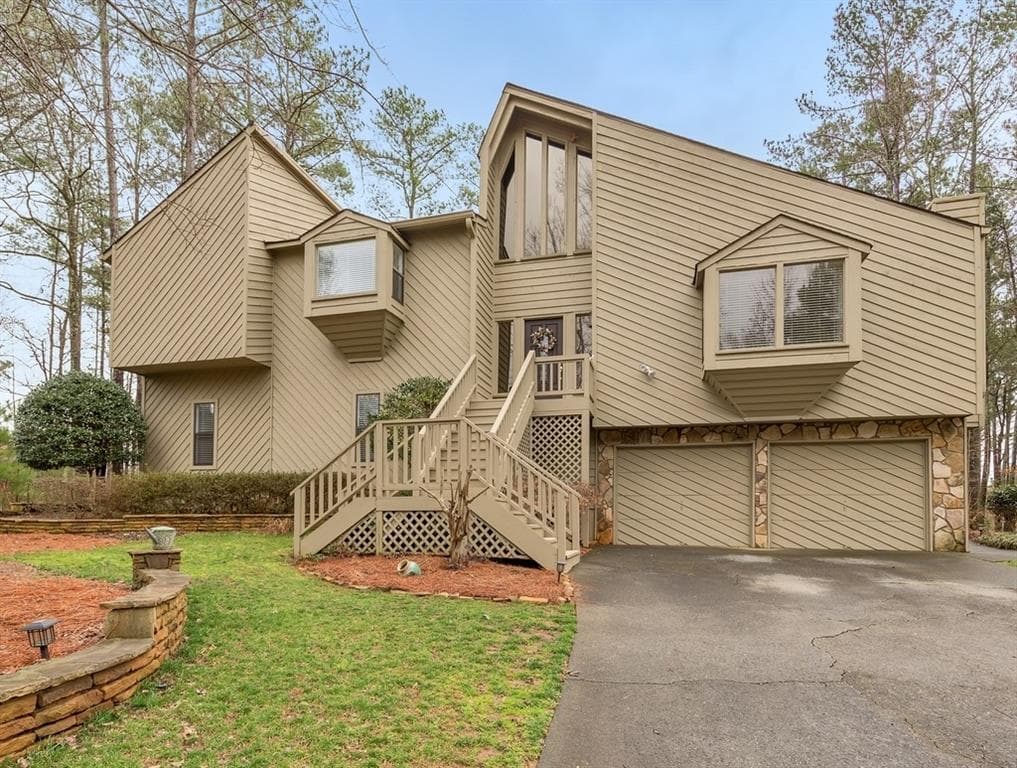 3 bedroom, 3 bathroom, 3,175 sq ft single family residence sold at 2737 Tritt Springs Drive, Marietta, GA 30062