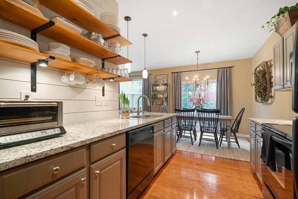 563 Windstone Trail, Alpharetta, GA 30004 — most recent listing photo
