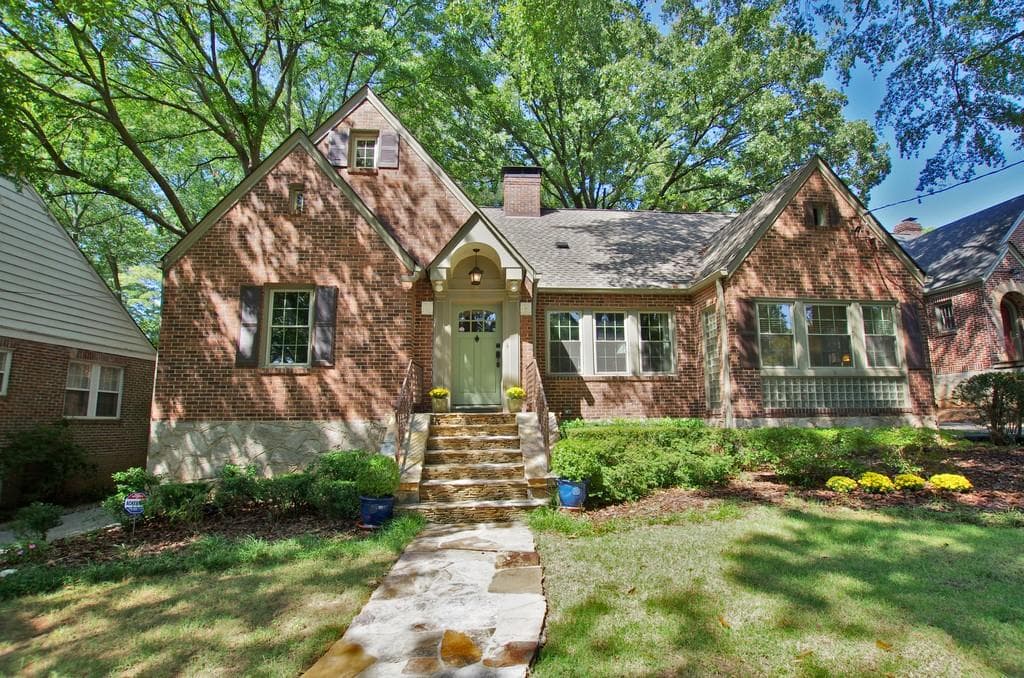 3 bedroom, 3 bathroom, 3,537 sq ft single family residence sold at 1262 Pasadena Avenue, Atlanta, GA 30306