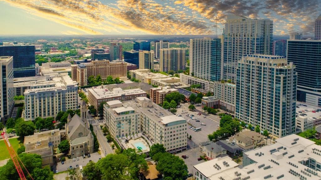 1 bedroom, 1 bathroom, 1,235 sq ft condominium sold at 805 PEACHTREE Street 522, Atlanta, GA 30308