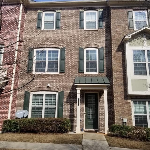 4 bedroom, 4 bathroom, 2,322 sq ft townhouse sold at 2270 Tenor Lane, Alpharetta, GA 30009