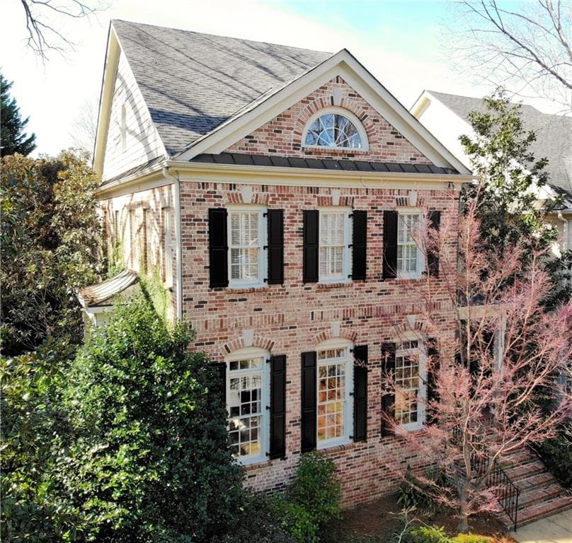 1120 Valley Overlook Drive, Atlanta, GA 30324 — most recent listing photo