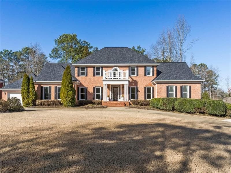 6 bedroom, 7 bathroom, 5,600 sq ft single family residence sold at 850 Brooksglen Drive, Roswell, GA 30075
