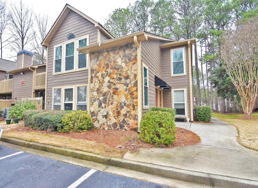 4205 CANYON POINT Circle, Roswell, GA 30076 — most recent listing photo
