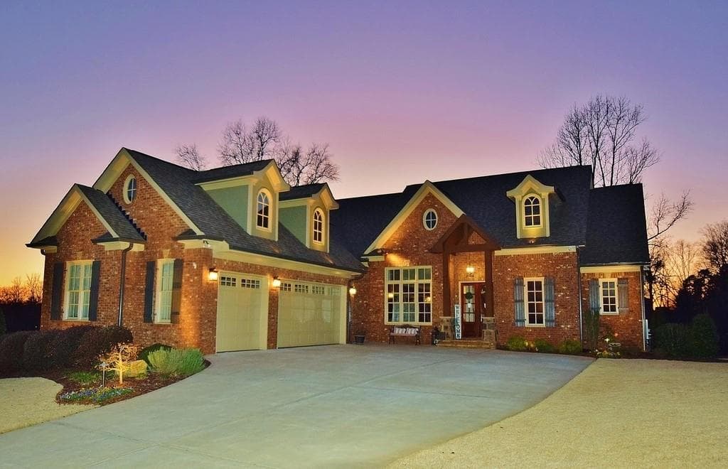 4 bedroom, 4 bathroom, 3,068 sq ft single family residence sold at 842 Low Falls Court, Jefferson, GA 30549