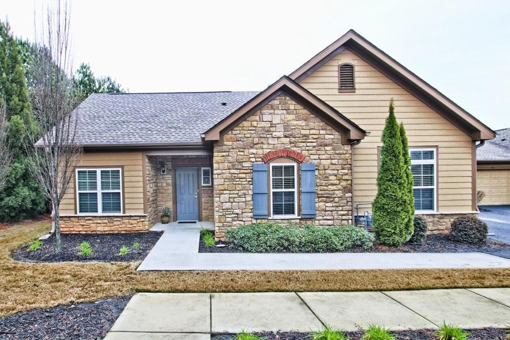 195 Gold Cove Lane 18, Johns Creek, GA 30097 — most recent listing photo