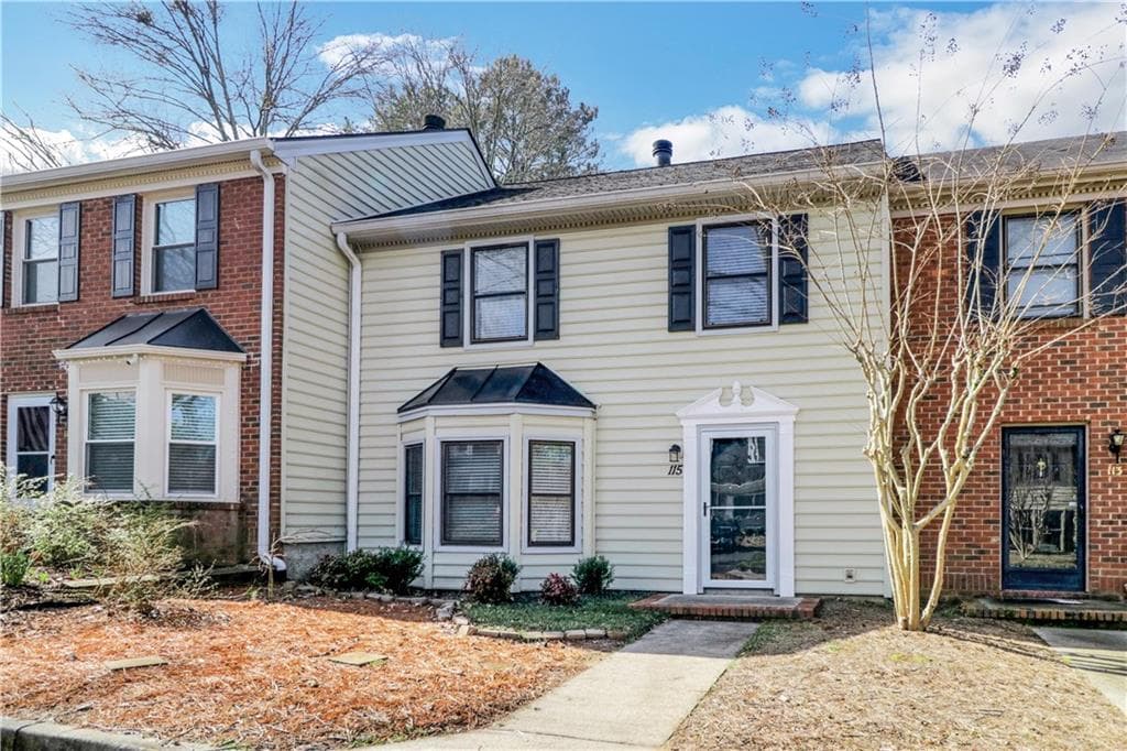 115 Teal Court, Roswell, GA 30076 — most recent listing photo