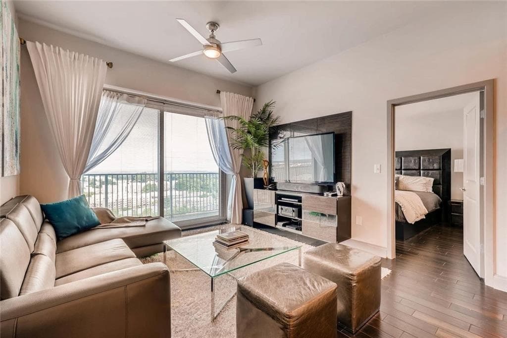 2 bedroom, 2 bathroom, 1,067 sq ft condominium sold at 361 17th Street 2124, Atlanta, GA 30363