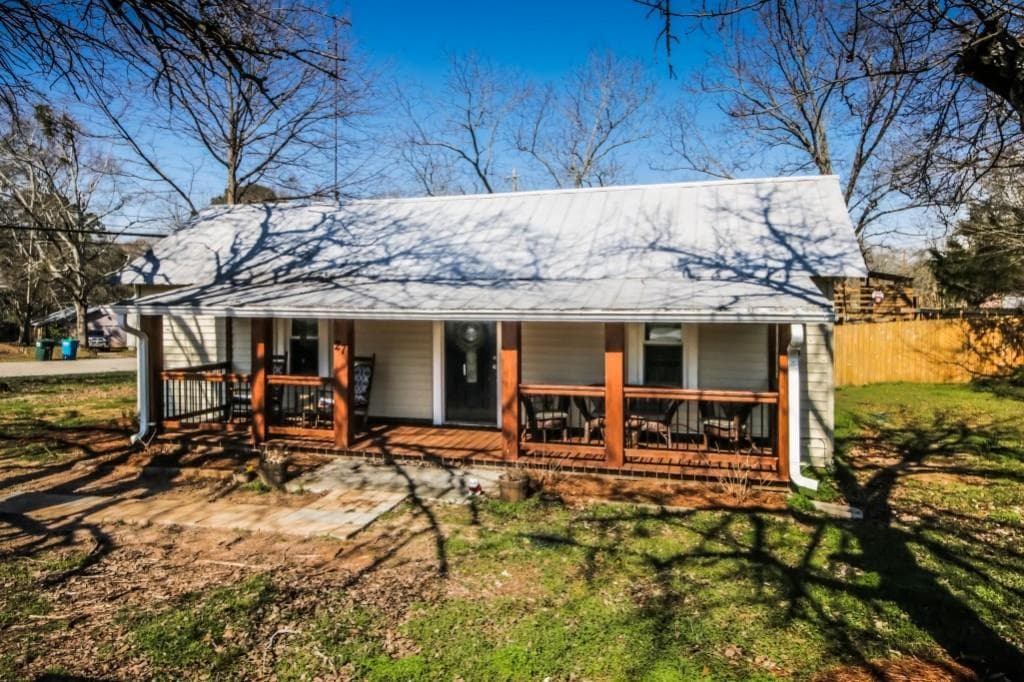 27 Wood Street, Commerce, GA 30529 — most recent listing photo