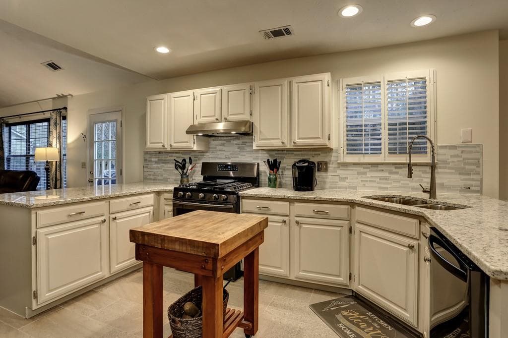 1145 TAYLOR OAKS Drive, Roswell, GA 30076 — most recent listing photo