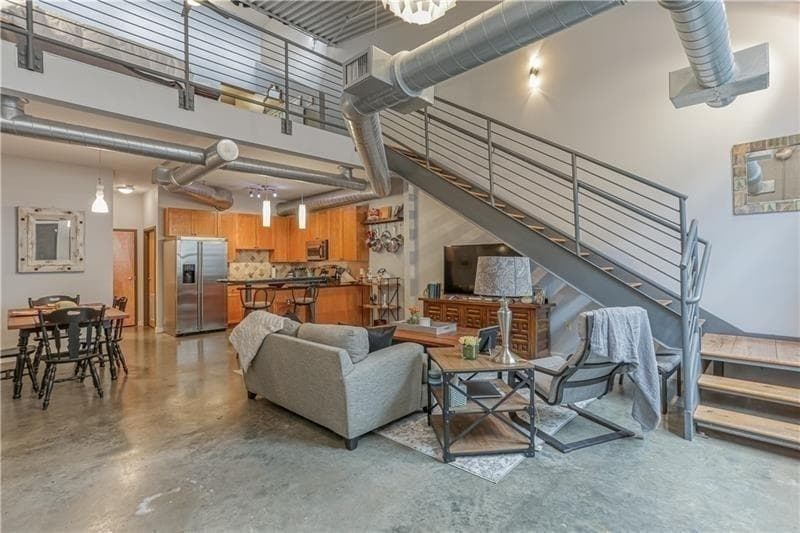 1 bedroom, 2 bathroom, 1,131 sq ft condominium sold at 400 Village Parkway 155, Atlanta, GA 30306