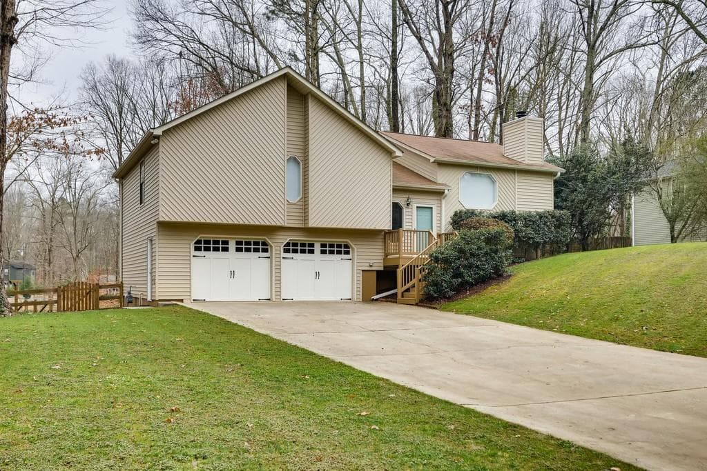 3 bedroom, 2 bathroom, 2,354 sq ft single family residence sold at 3477 Hill Lane, Acworth, GA 30102