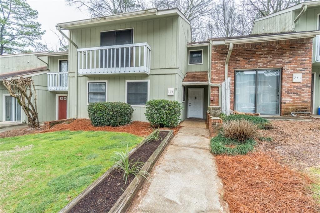739 Somerset Court, Marietta, GA 30067 — most recent listing photo