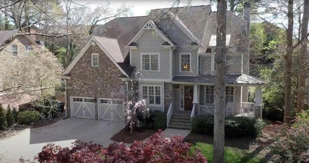 5 bedroom, 4 bathroom single family residence sold at 1572 Gaylor Circle, Smyrna, GA 30082