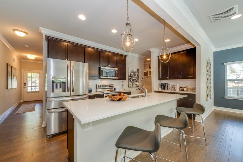 3 bedroom, 3 bathroom, 1,891 sq ft townhouse sold at 480 Jefferson Chase Street 3103, Atlanta, GA 30354