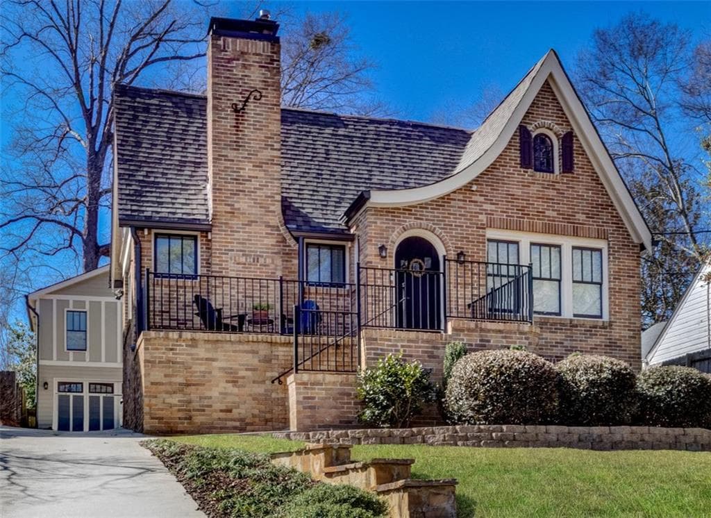 4 bedroom, 5 bathroom single family residence sold at 2580 Acorn Avenue, Atlanta, GA 30305