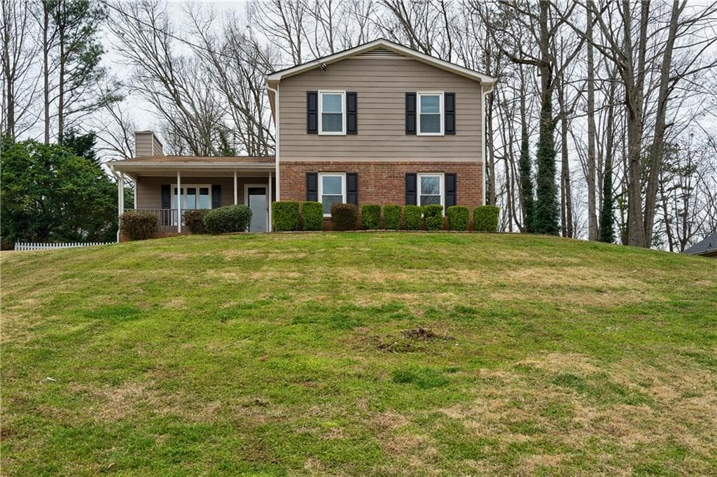 993 Medina Drive, Lilburn, GA 30047 — most recent listing photo