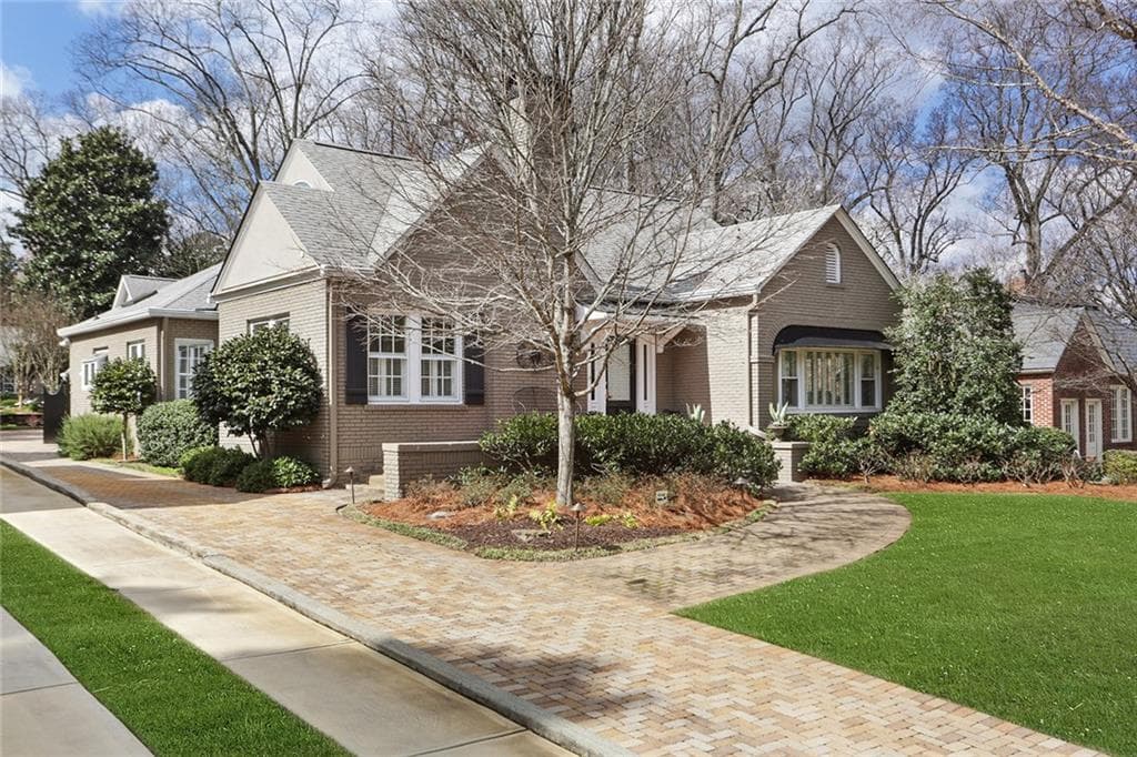 5 bedroom, 4 bathroom, 3,287 sq ft single family residence sold at 578 Ridgecrest Road, Atlanta, GA 30307