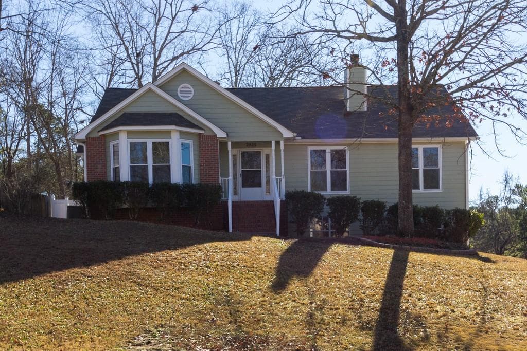 2825 Trotters Pointe Drive, Snellville, GA 30039 — most recent listing photo
