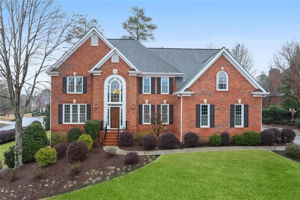 6 bedroom, 5 bathroom, 4,600 sq ft single family residence sold at 300 Broad Leaf Court, Johns Creek, GA 30022