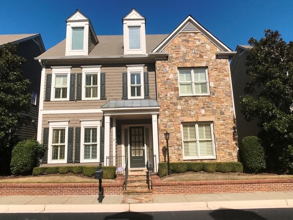 4 bedroom, 3 bathroom, 2,639 sq ft single family residence sold at 225 KENDEMERE Pointe, Roswell, GA 30075