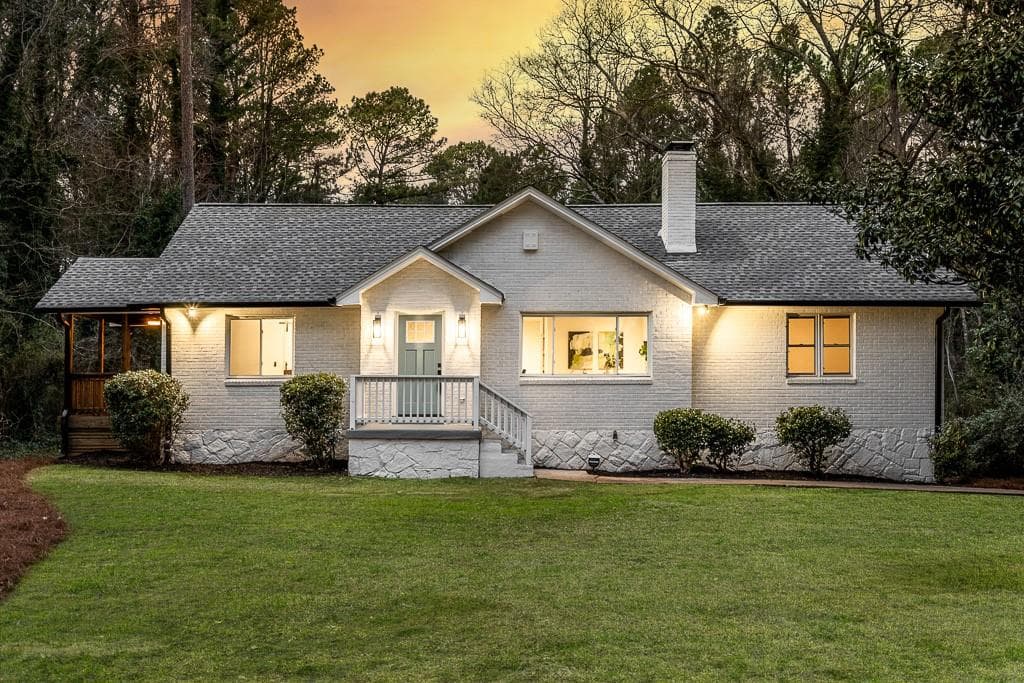 4 bedroom, 3 bathroom, 3,400 sq ft single family residence sold at 1577 Willis Mill Road, Atlanta, GA 30311