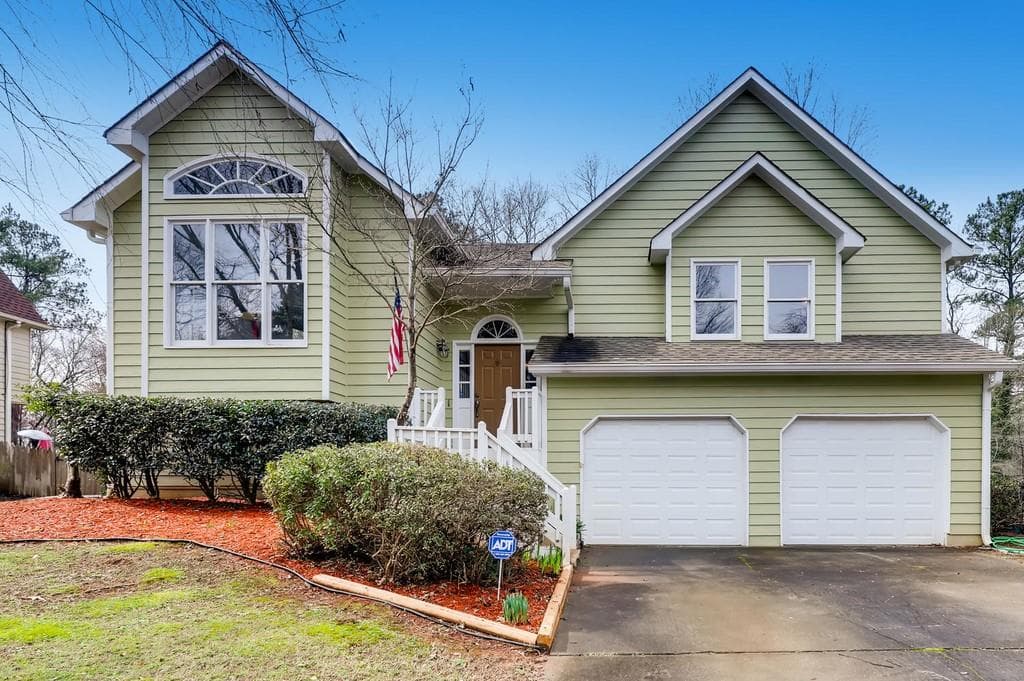 4 bedroom, 3 bathroom, 3,649 sq ft single family residence sold at 3435 Alexander Place, Smyrna, GA 30082