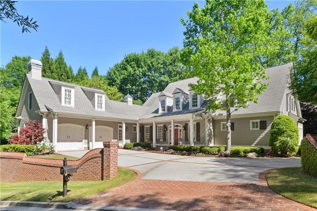 5 bedroom, 6 bathroom, 5,480 sq ft single family residence sold at 4989 Peachtree Dunwoody Road, Atlanta, GA 30342