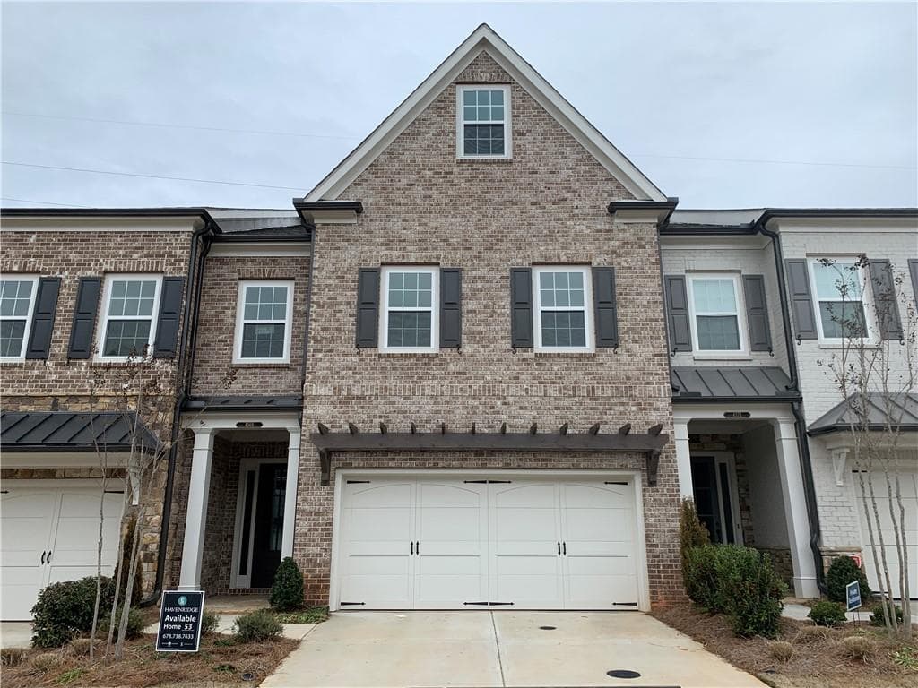 3 bedroom, 3 bathroom, 2,540 sq ft townhouse sold at 4369 Jenkins 53, Roswell, GA 30075