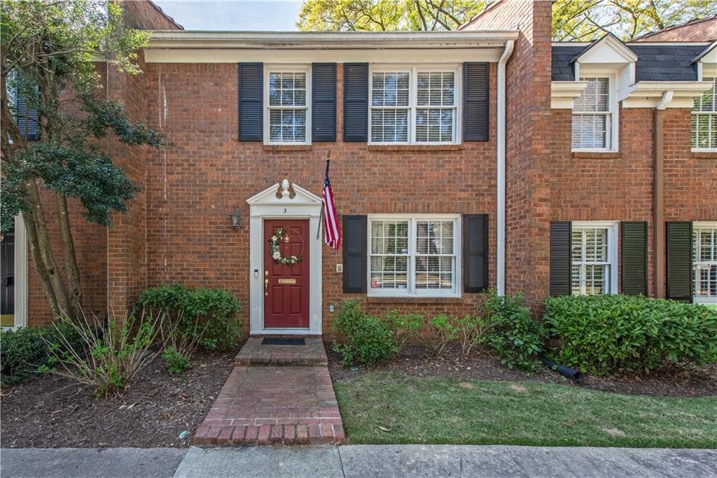 2 bedroom, 3 bathroom, 1,610 sq ft townhouse sold at 4620 Wieuca Road 3, Atlanta, GA 30342