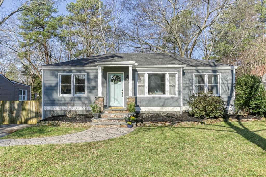 2 bedroom, 2 bathroom, 1,074 sq ft single family residence sold at 1074 Vista Trail, Atlanta, GA 30324