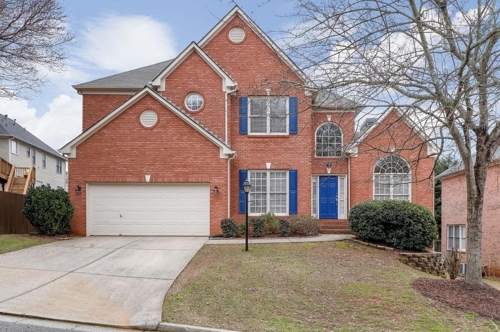 4 bedroom, 3 bathroom, 2,745 sq ft single family residence sold at 4811 Clay Brooke Drive, Smyrna, GA 30082