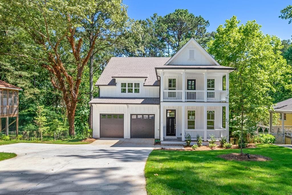 4 bedroom, 4 bathroom, 3,200 sq ft single family residence sold at 1356 Woodland Hills Drive, Atlanta, GA 30324