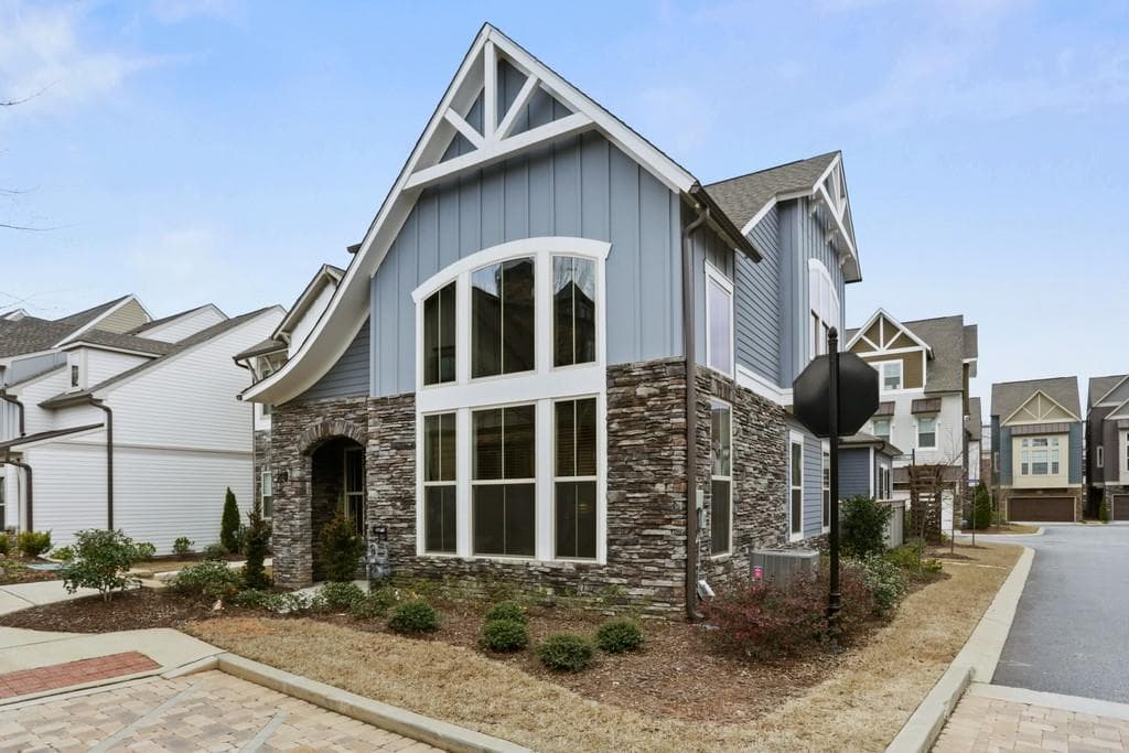 2001 Brookings Lane, Smyrna, GA 30080 — most recent listing photo