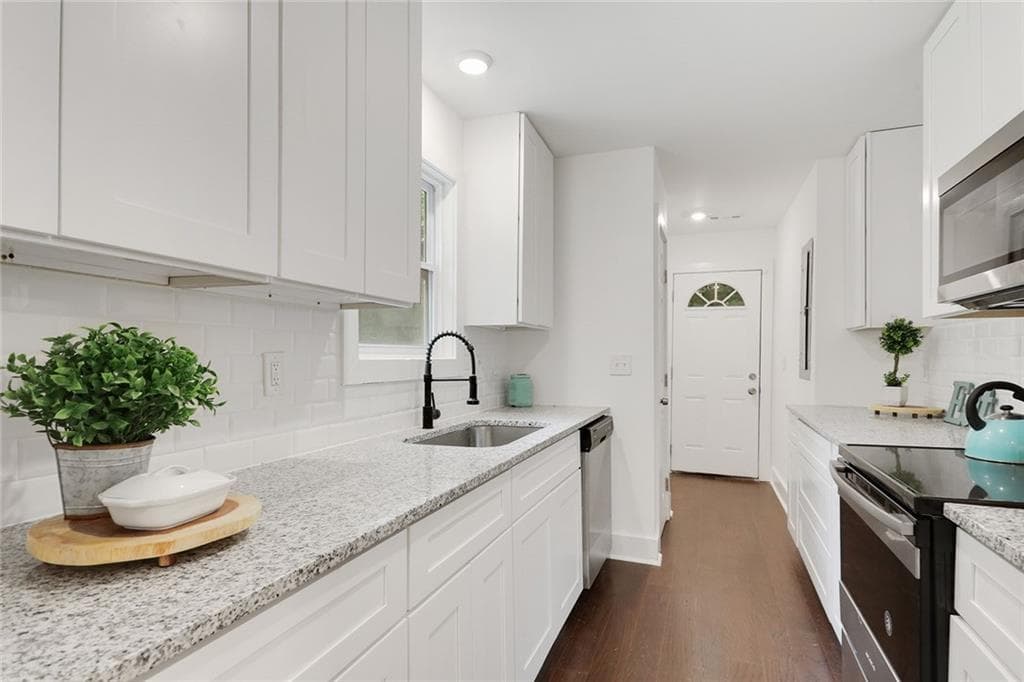 3 bedroom, 2 bathroom single family residence sold at 2810 Macon Drive, Atlanta, GA 30354