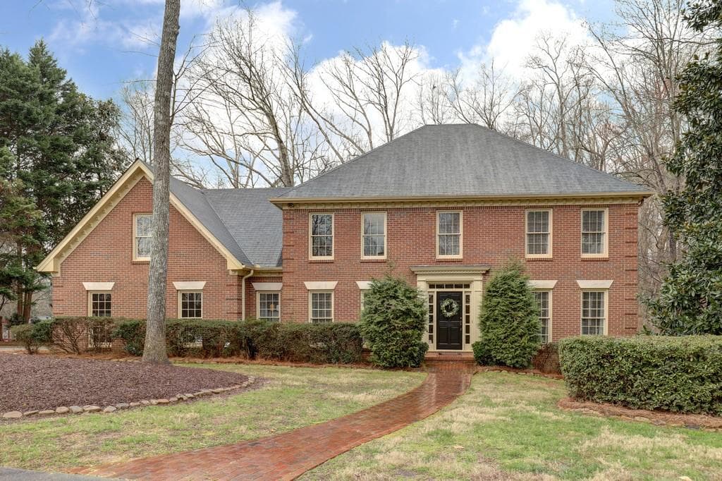 7310 Chattahoochee Bluff Drive, Sandy Springs, GA 30350 — most recent listing photo