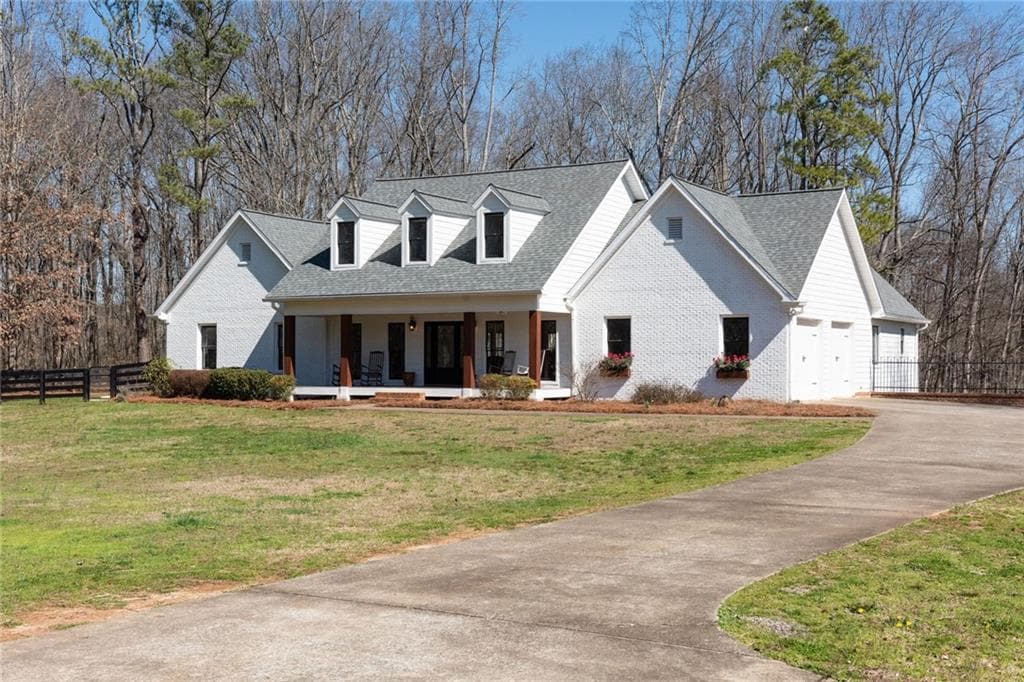 6 bedroom, 4 bathroom, 5,556 sq ft single family residence sold at 2001 Batesville Road, Canton, GA 30115