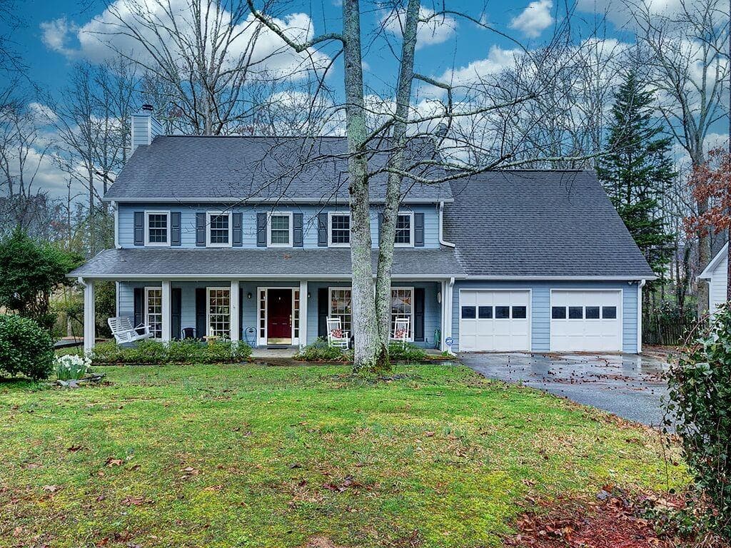 4 bedroom, 3 bathroom, 2,263 sq ft single family residence sold at 1884 Dovonshire Road, Marietta, GA 30064