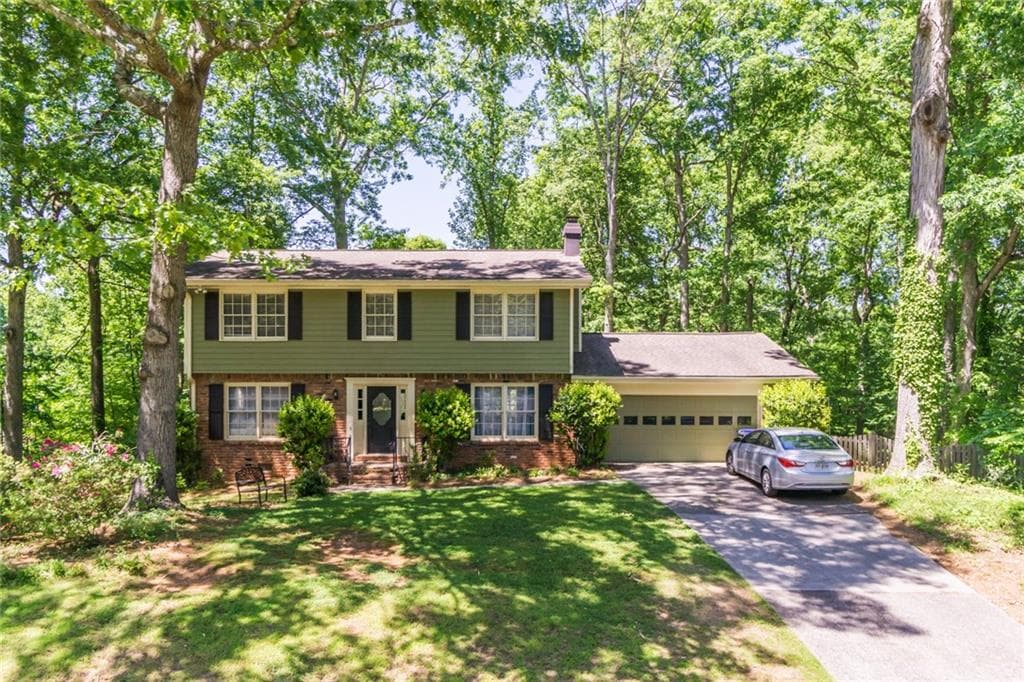 4647 Mountain Creek Drive, Roswell, GA 30075 — most recent listing photo